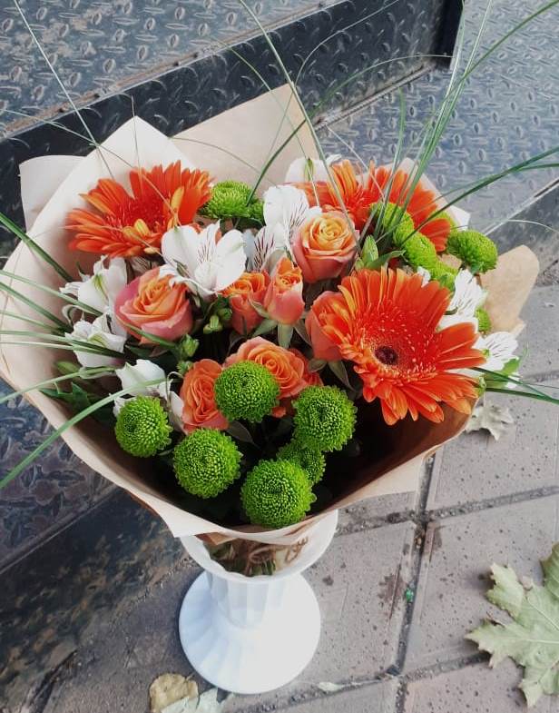 Букет цветов из: Герберы, Хризантемы, Альстромерии и Розы в Березовом