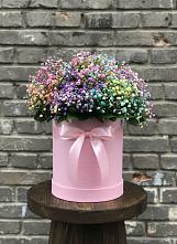 Цветочная композиция из Гипсофила и Розы в шляпной коробке в Березовом