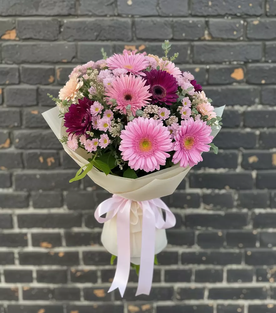 Букет цветов из: Герберы и Хризантемы в Березовом