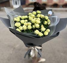 Букет Белые кустовые розы Солинеро в Березовом