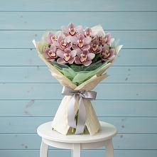 Букет цветов из:  Орхидеи и Розы в Березовом
