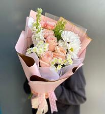 Букет цветов из:  Хризантемы и Розы в Березовом