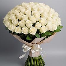 Букет 101 беля роза Белоснежка в Березовом