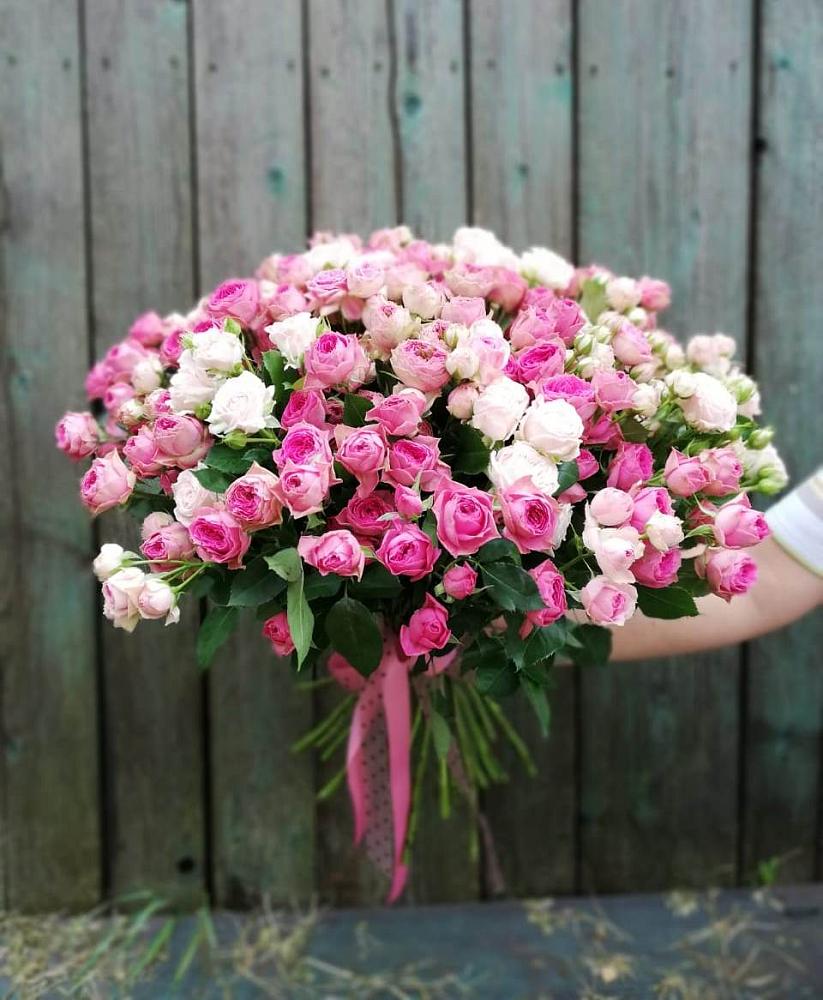 Букет Розовые кустовые розы Натали и Лав Лидия в Березовом