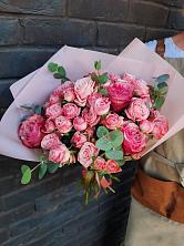 Букет розы в пальмах в Березовом Букет цветов из: Розы в Березовом