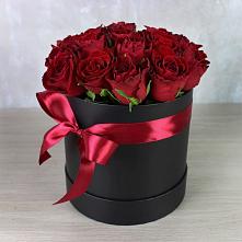 Цветочная композиция из Розы в шляпной коробке в Березовом