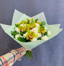 Букет цветов из:  Орхидеи и Розы в Березовом