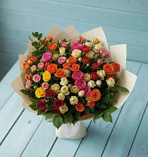 Букет Микс из разноцветных кустовых роз в Березовом