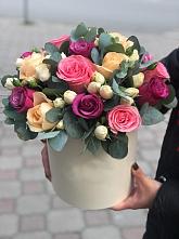 Цветочная композиция из Розы в шляпной коробке в Березовом